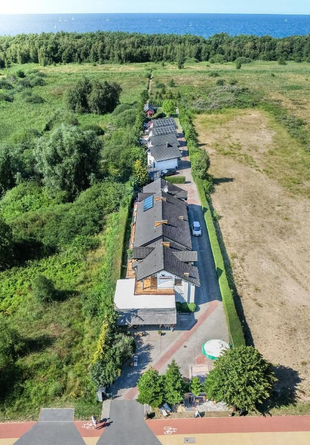 Osrodek Wypoczynkowy Swallow Apartman Grzybowo  Kültér fotó