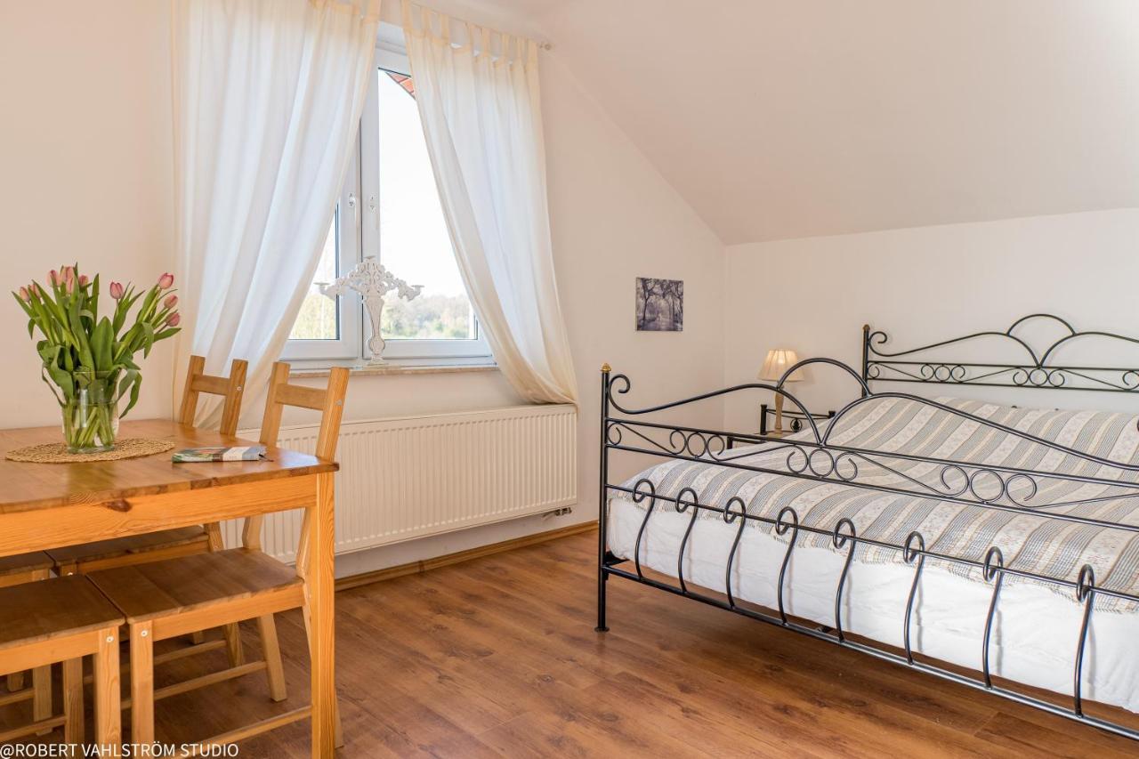 Osrodek Wypoczynkowy Swallow Apartman Grzybowo  Kültér fotó