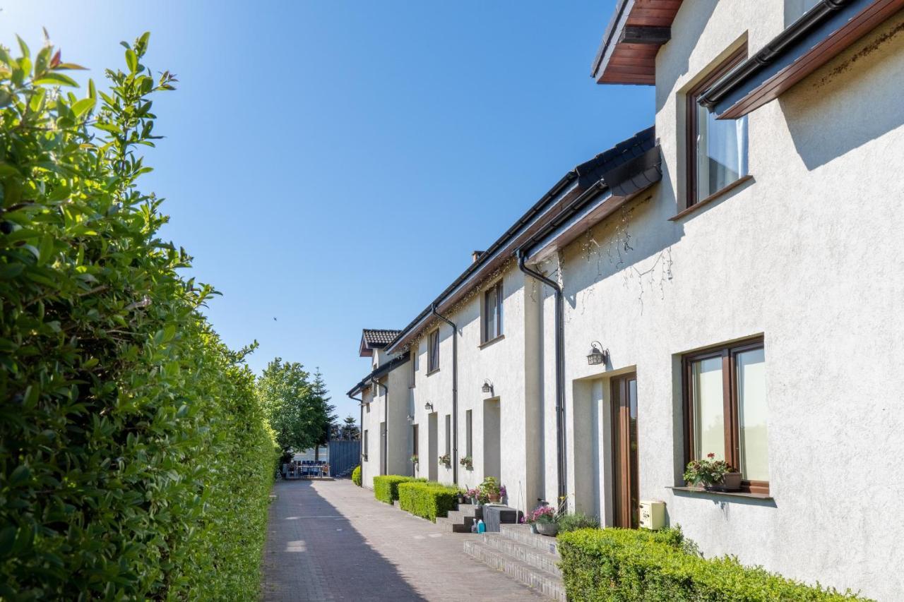 Osrodek Wypoczynkowy Swallow Apartman Grzybowo  Kültér fotó